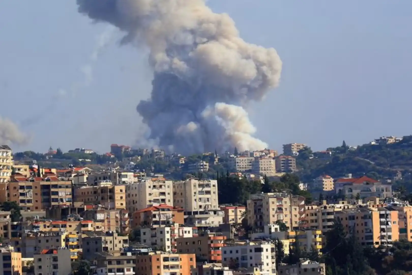 Israel serang Lebanon