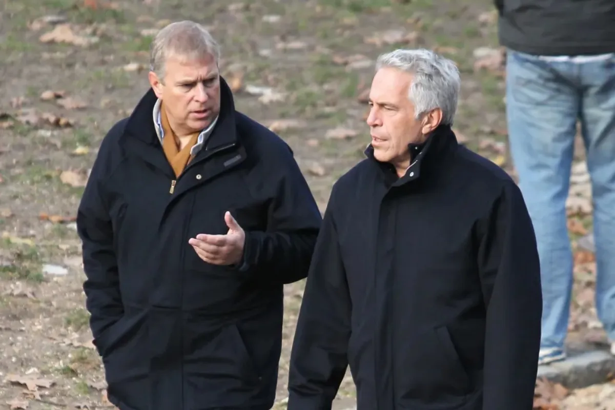 Pangeran Andrew dan Jeffrey Epstein berjalan-jalan di Central Park