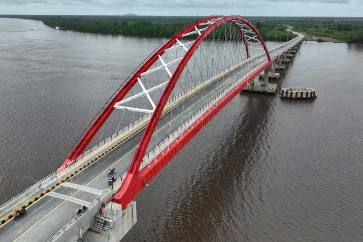 Jembatan Sungai Sambas Besar