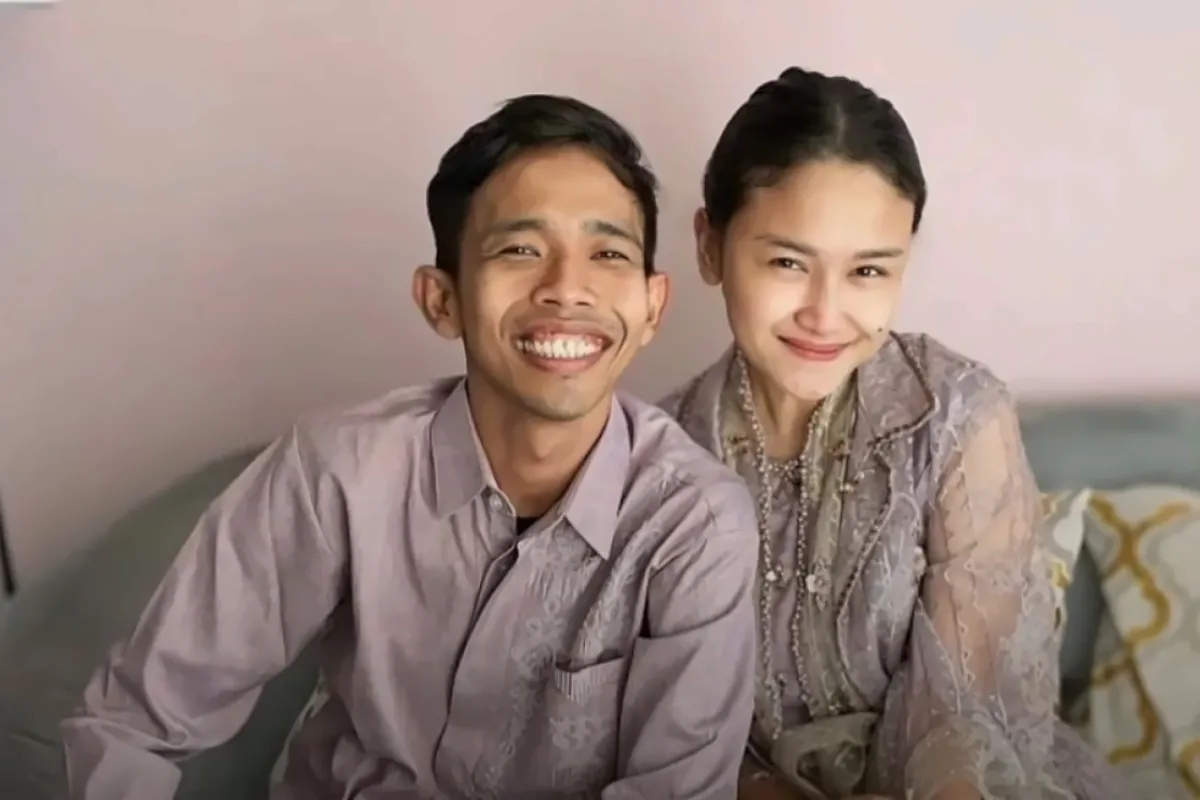 Dede Sunandar dan Karen Hertatum